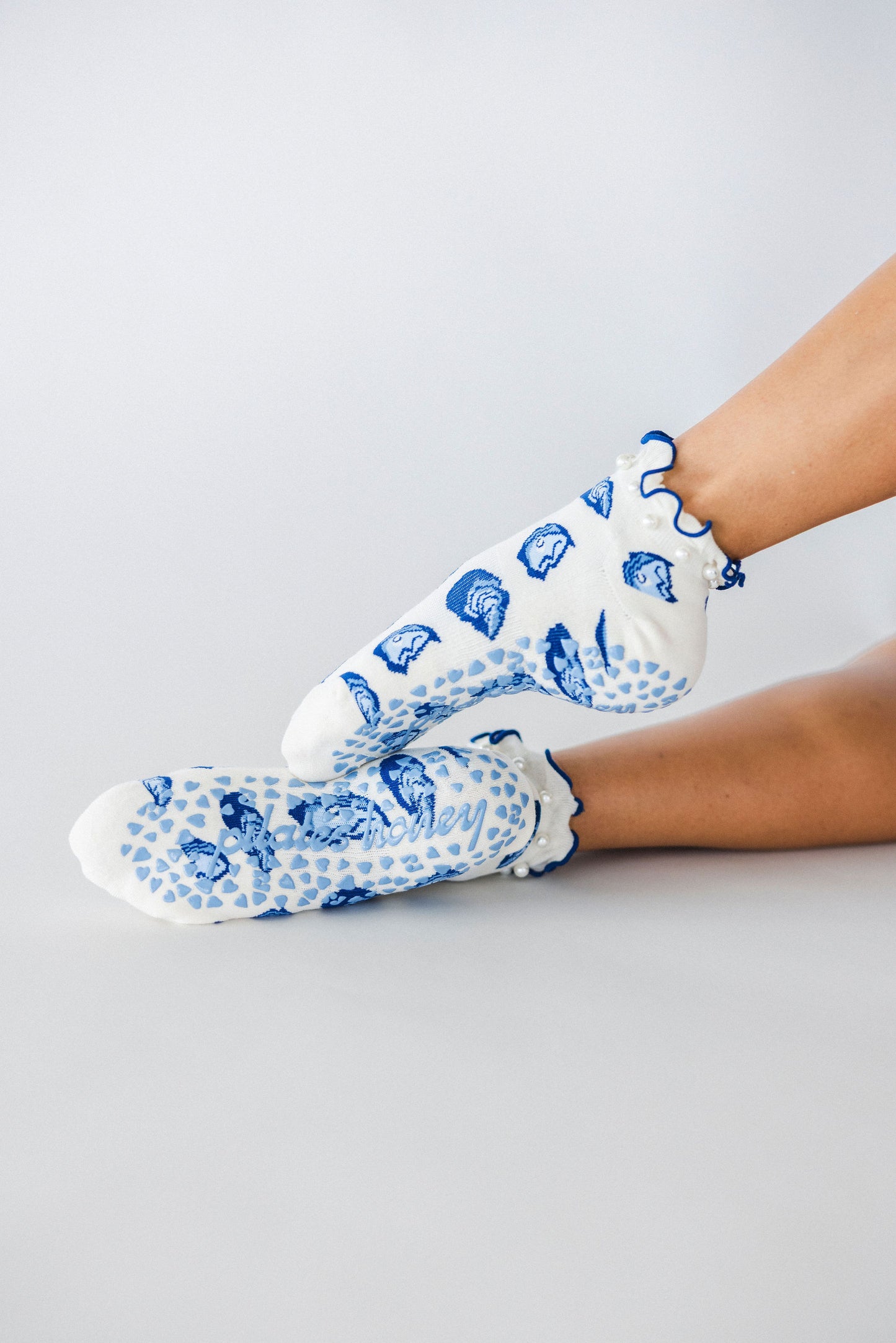 Oyster Bar Ruffle Ankle Grip Sock *Luxe Collection*